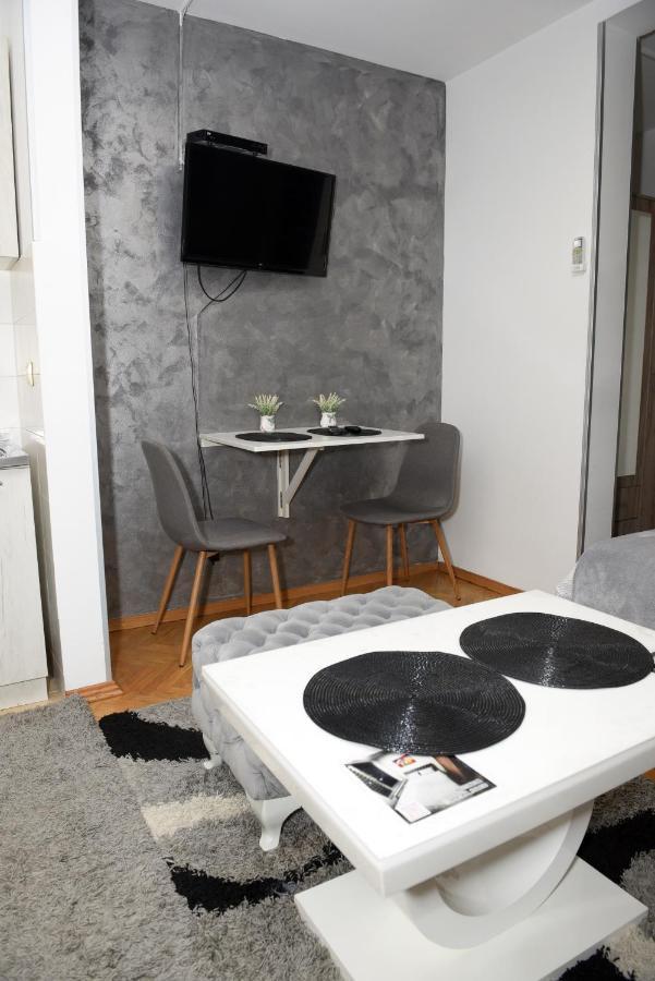 Appartamento Dado Apartman Kraljevo Esterno foto
